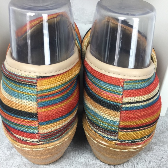 Soft Spots Multi colored Clogs Size 8.5W - Picture 5 of 6
